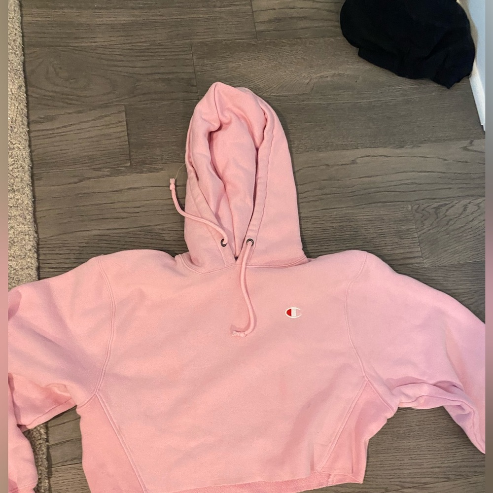 Champion cropped pink hoodie